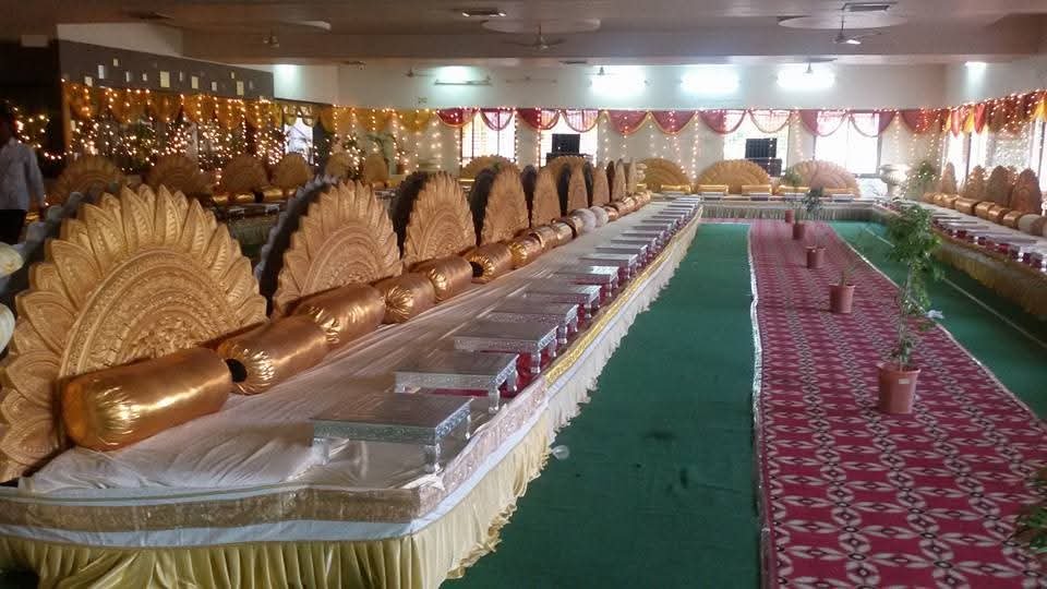 अक्षय केटरर्स — भोजन मांडणी